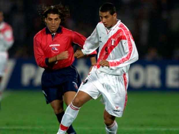 Selección peruana: recuerda el día en que Claudio Pizarro jugó de ...